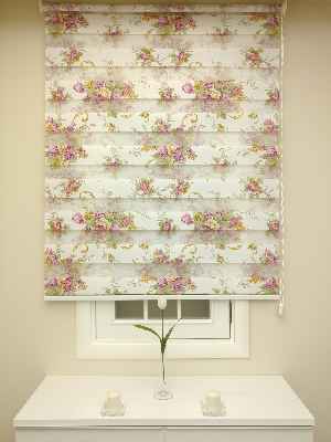 Çiçek Desenli Zebra Perde