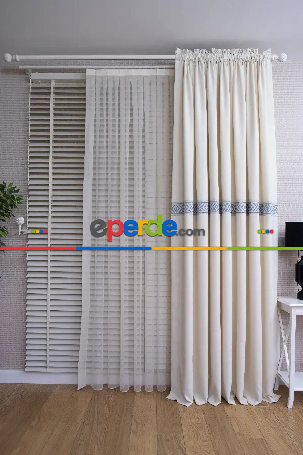 Krem Fon Perde - Mavi Dokuma Bordür Desenli - Ürün Videosu Vardır Açıklama Kısmında.