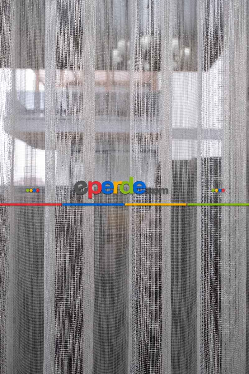 Yatak Odası - Çizgili Düz Tül Perde - Altın Simli Tül - Ütü İstemez