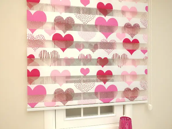 Zebra Perde- Kalp Baskılı Zebra Perde- Pembe