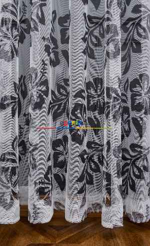 Petek Zemin Siyah Renkli Çiçek Ve Yaprak Desenli Grek Baskılı Tül Perde