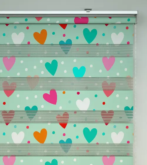 Kalp Desenli Baskılı Zebra Perde- Çok Renkli