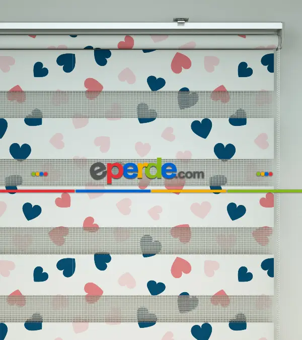 Renkli Kalp Desenli Baskılı Zebra Perde- Çok Renkli