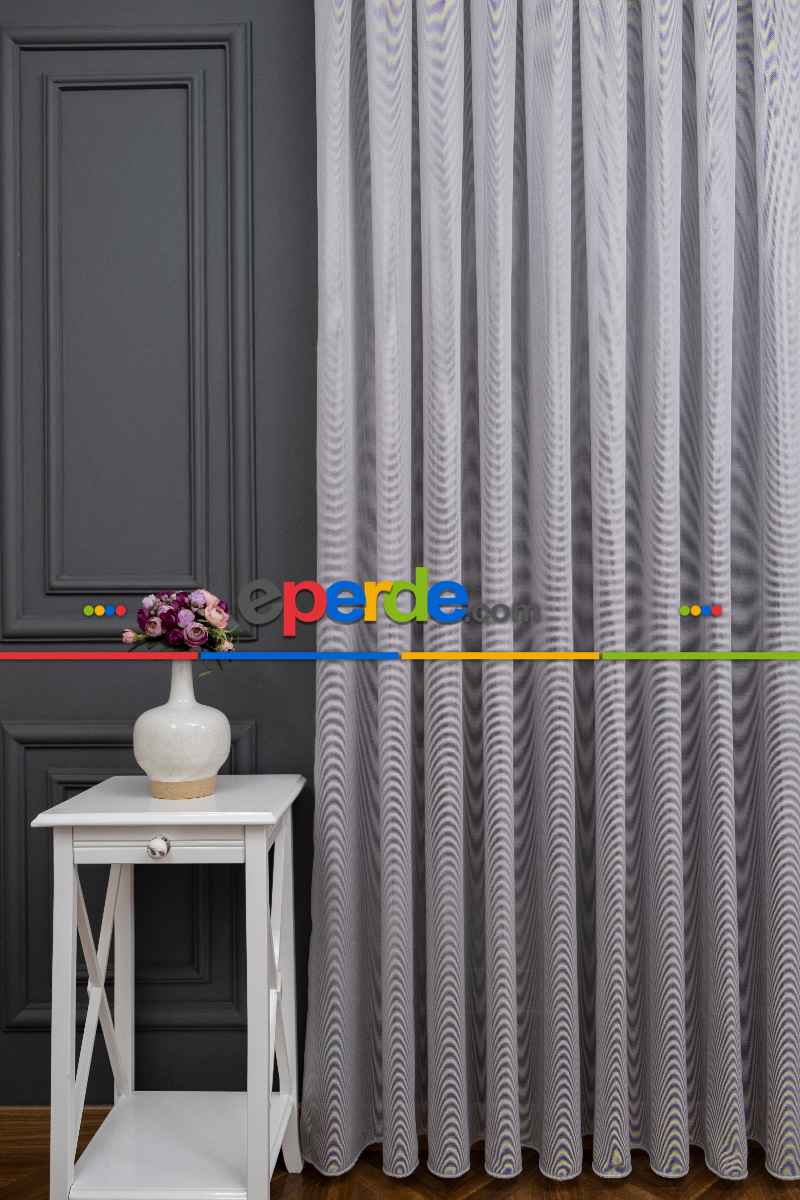 Açık Gri Renkli Kedi Tırmalamalarına Dayanaklı Tül Perde