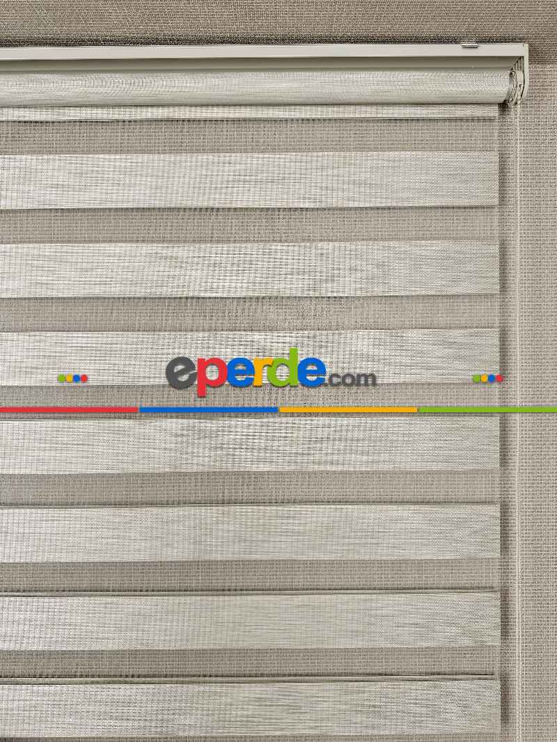 Yatak Odası Bej Bambu Zebra Perde, Standart Metal Kasalı Yüksek Kalite Kornişe Kolay Montaj Seçenekli