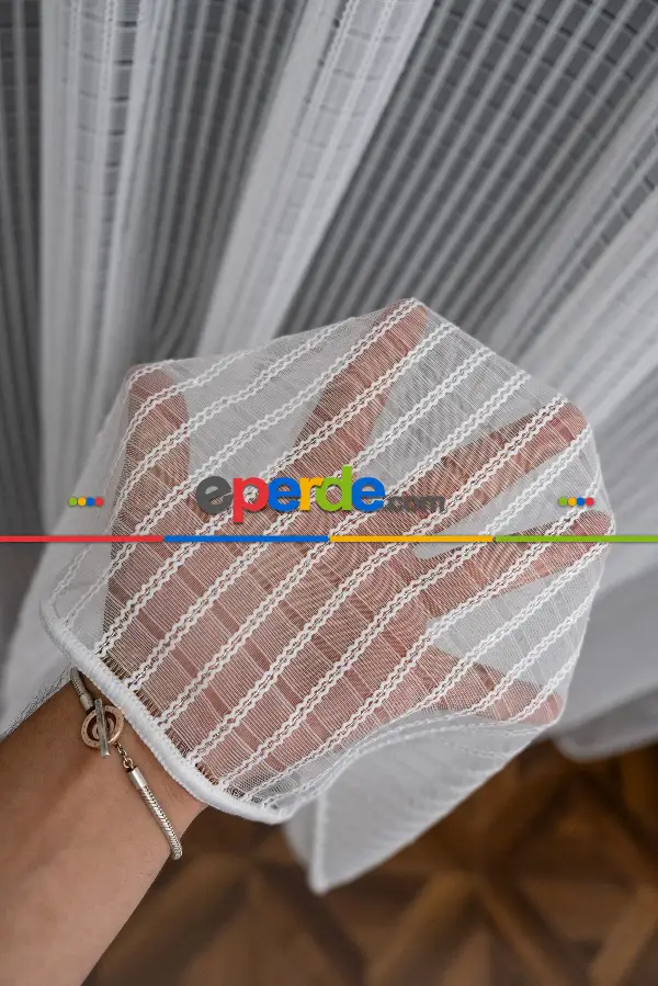 Salon - Mini Kare Silver Gümüş Tasarım Sırma Çizgili Tül