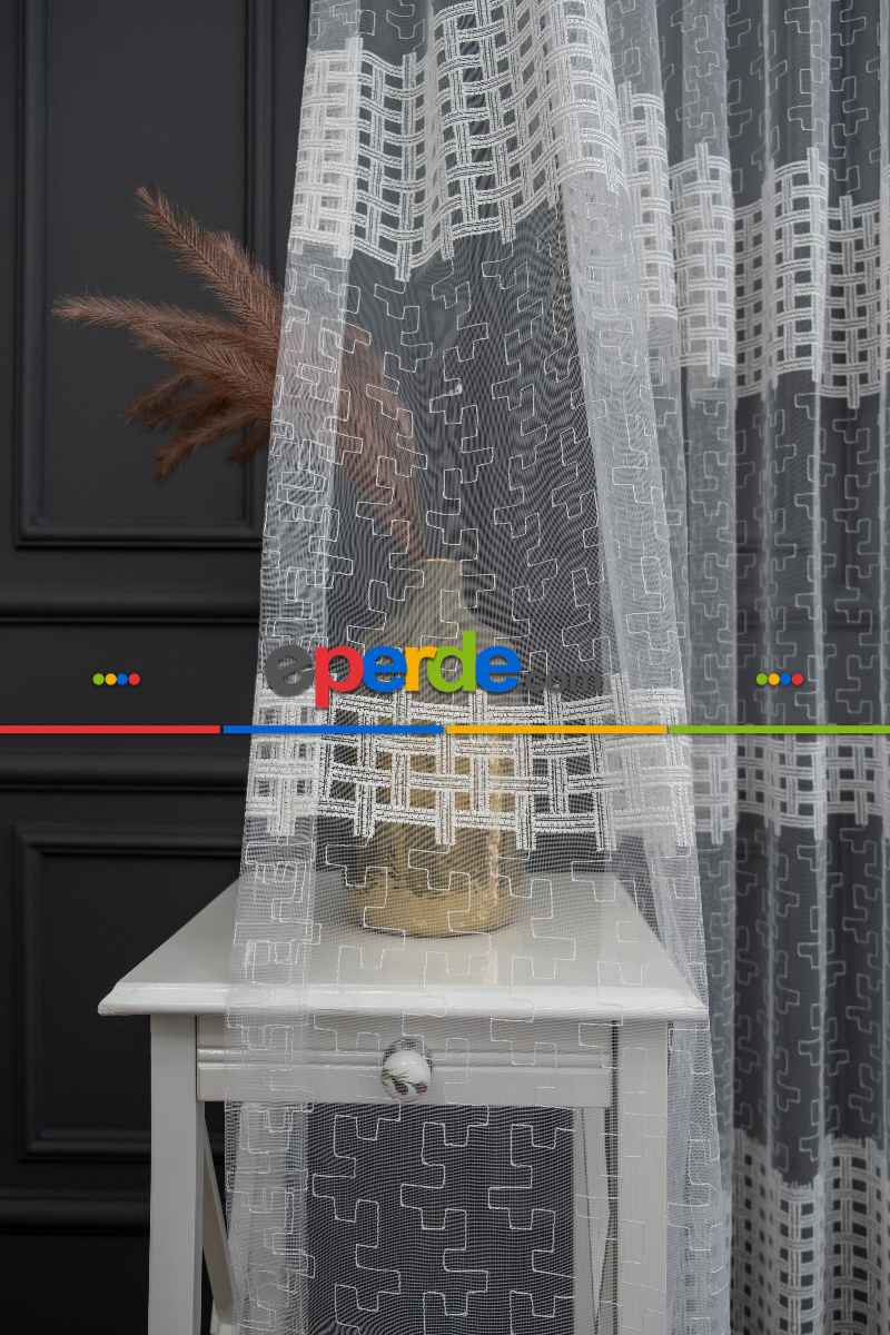 Salon Tül Modelleri - Brillant Kare İşlemeli Kare Desenli Tasarım Tül Perde