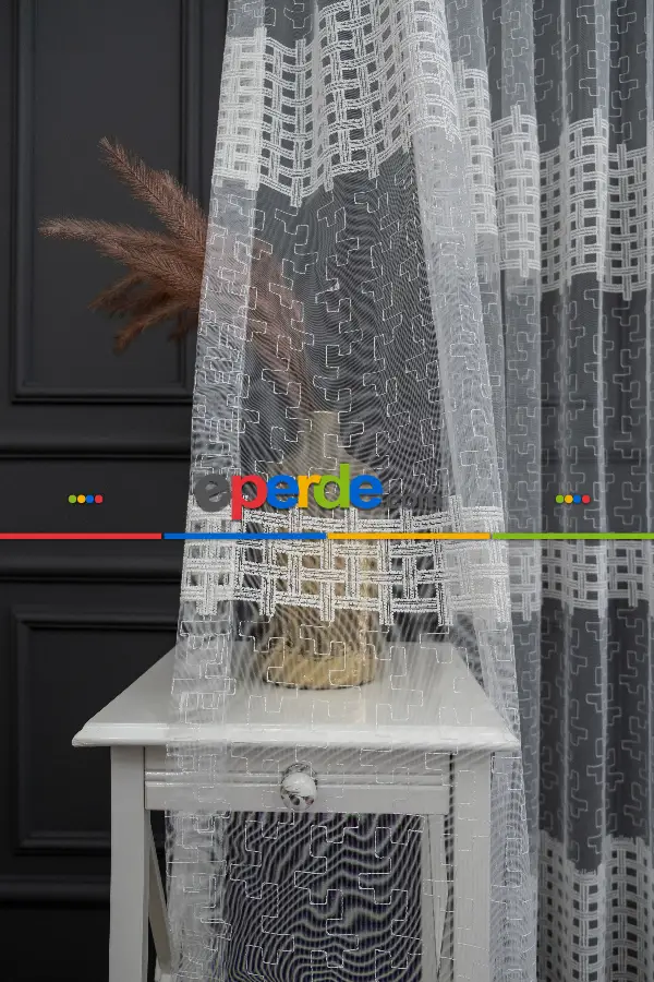 Salon Tül Modelleri - Brillant Kare İşlemeli Kare Desenli Tasarım Tül Perde