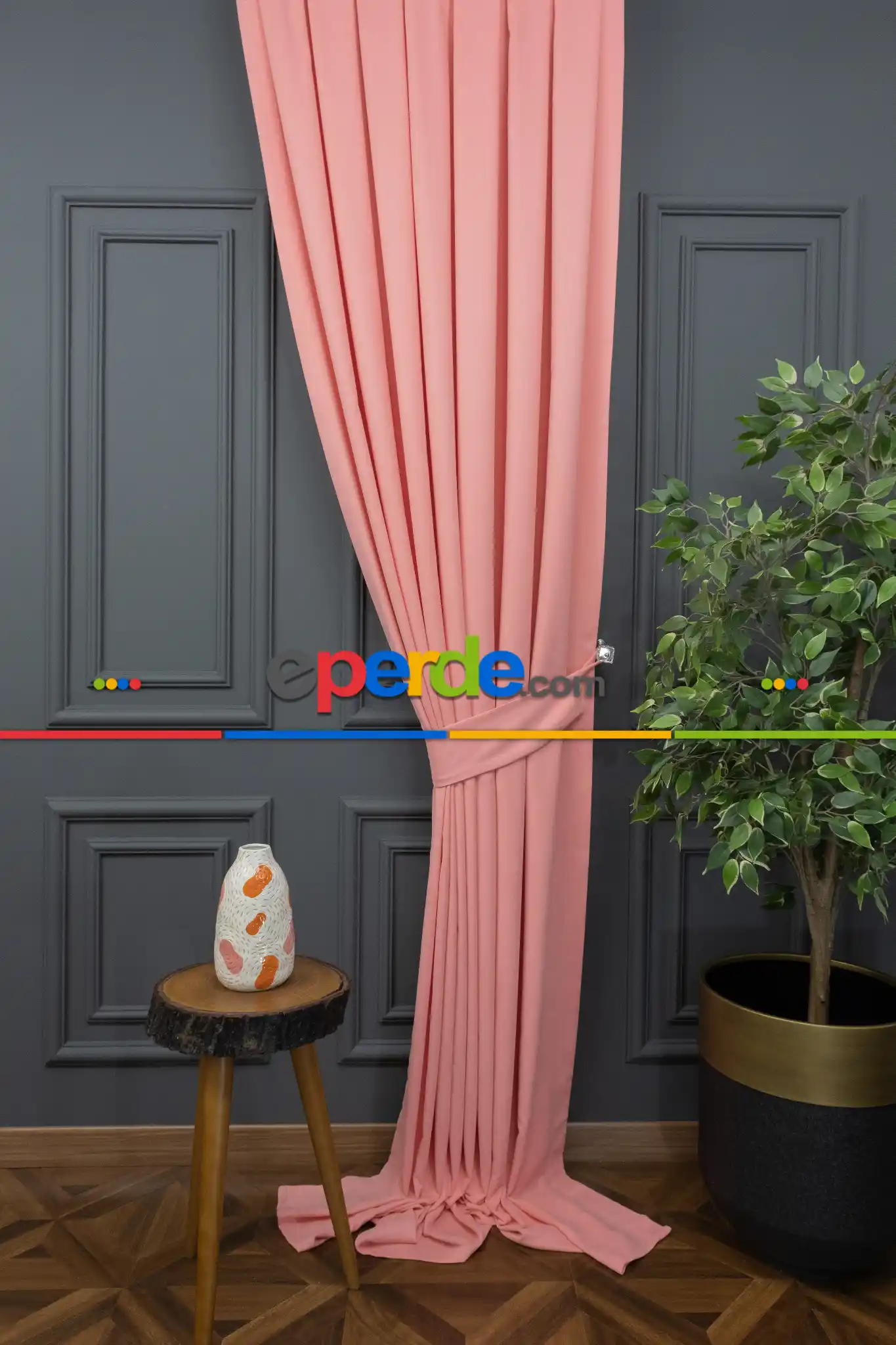 Pembe Düz Fon Perde Dökümlü En