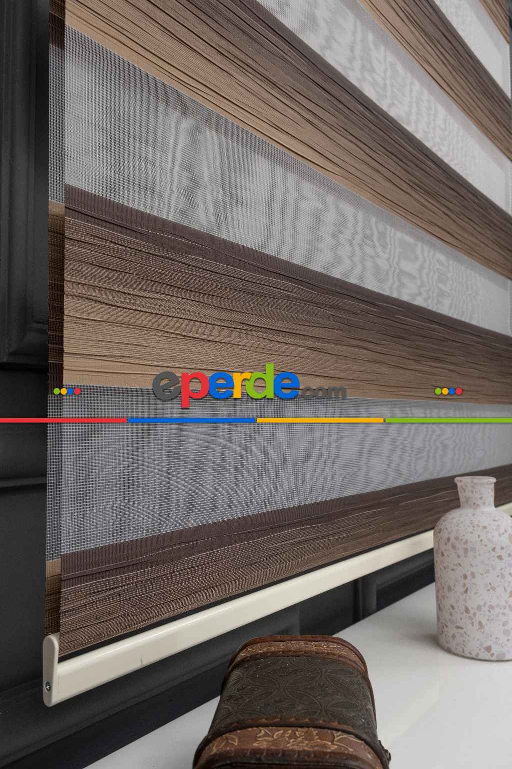 Kahverengi Zebra Perde Geçişli Kırık Pileli Zebra Perde