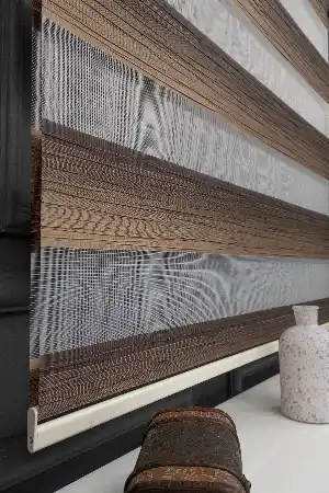 Kahverengi Zebra Perde Geçişli Kırık Pileli Zebra Perde