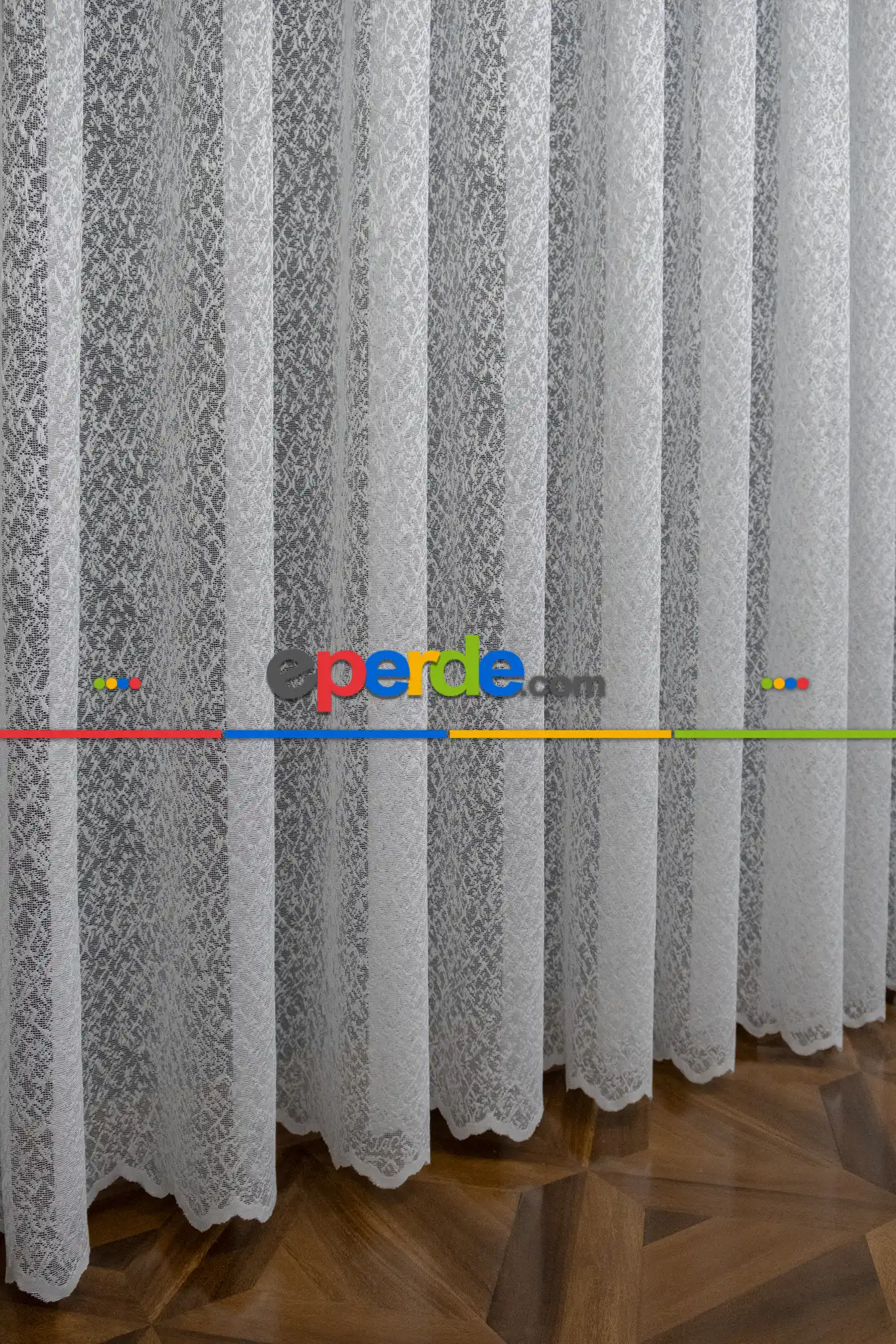 Taç İlizyon Model Tasarim Yeni Moda Tasarım Beyaz Renk Tül Ütü İstemez