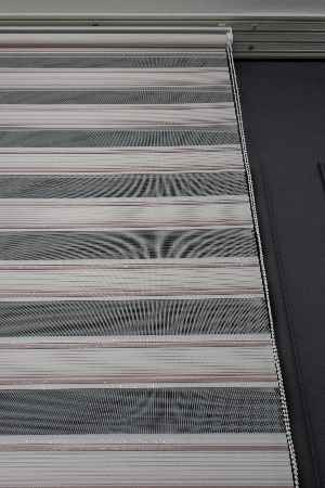 Pudra Pembe Zebra Perde - Yarım Pilise - Gümüş Simli Renk Geçişli Zebra Perde