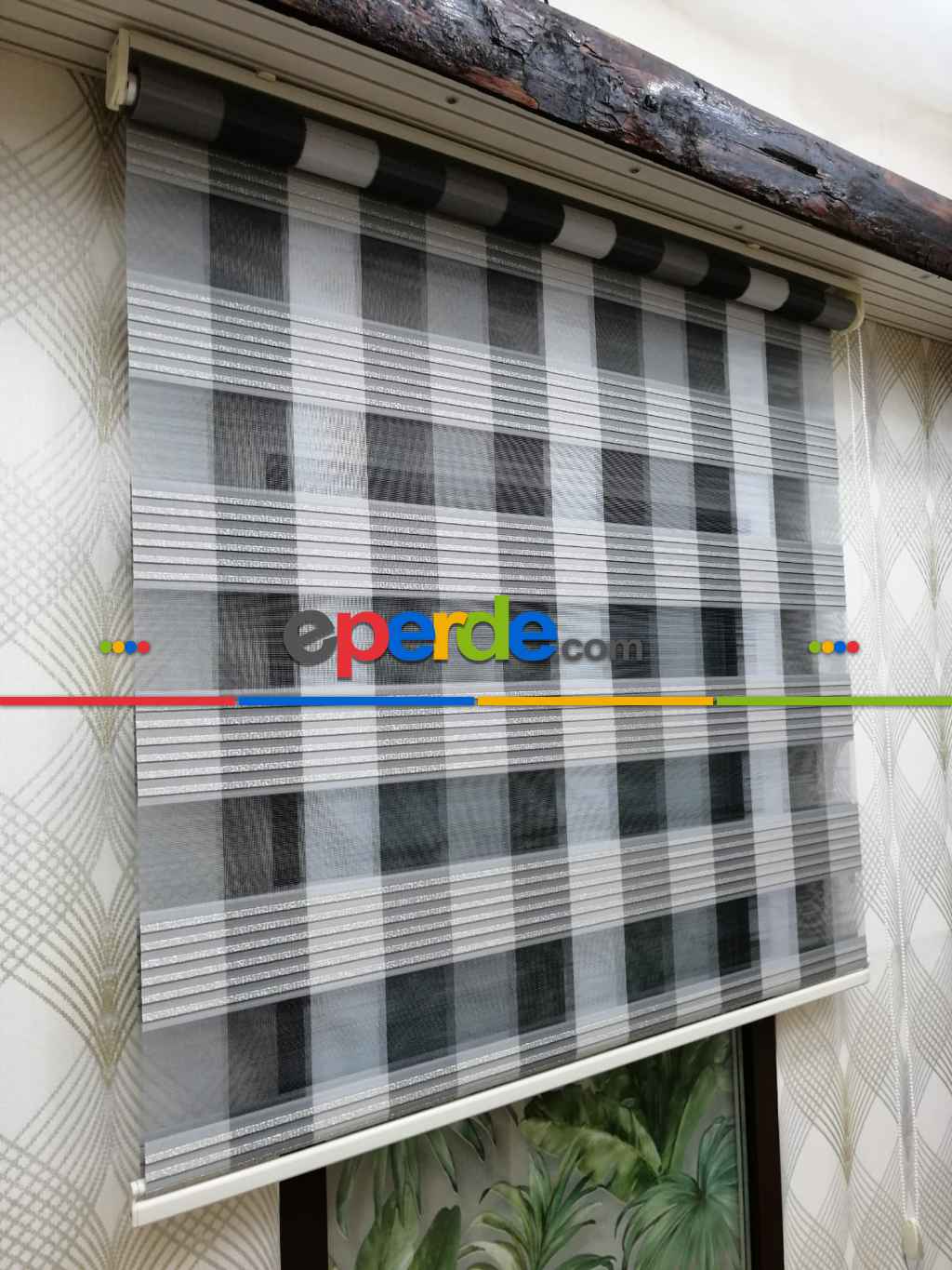 Gri Gümüş Simli Çizgili Zebra Perde