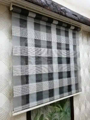 Gri Gümüş Simli Çizgili Zebra Perde