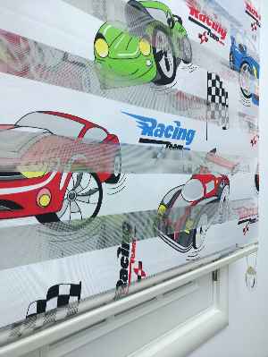Racing Arabalı Desen Zebra Perde Kırmızı-mavi-siyah- Siyah-Mavi-Kırmızı