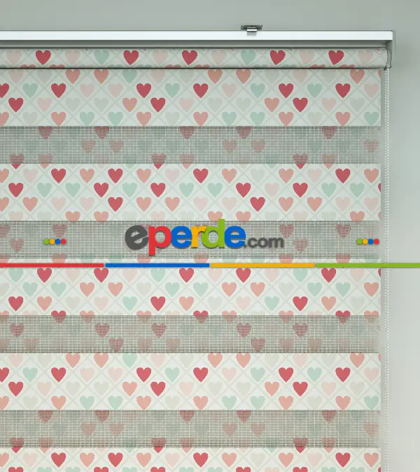 Bebek Odası Zebra -  Kalp Desenli Baskılı Zebra Perde- Çok Renkli