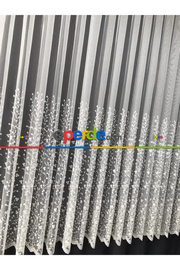 Etek Ucu İşlemeli Grek Tül - Çiçek Desenli