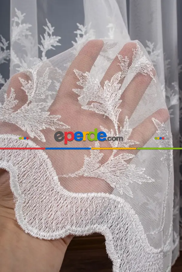 Salon Tül - Etek Geniş Desenli Nakış İşlemeli Tül Perde