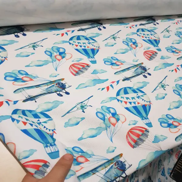 Bebek Odası Fon - Uçak Desenli Fon Perde K679 Kumaşı Kalındır Duck Bezi Değildir.- Mavi