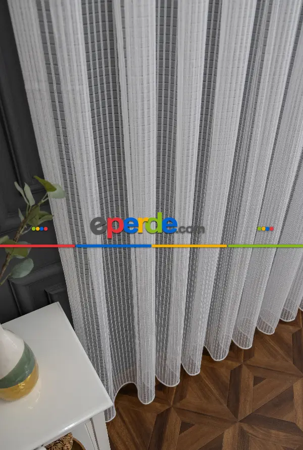 Salon - Mini Kare Silver Gümüş Tasarım Sırma Çizgili Tül