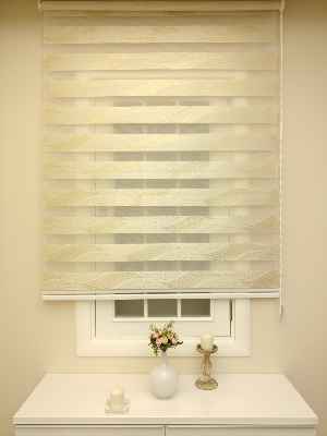 Jakarlı Zebra Perde Bdz-07- Beyaz-krem-altın Simli