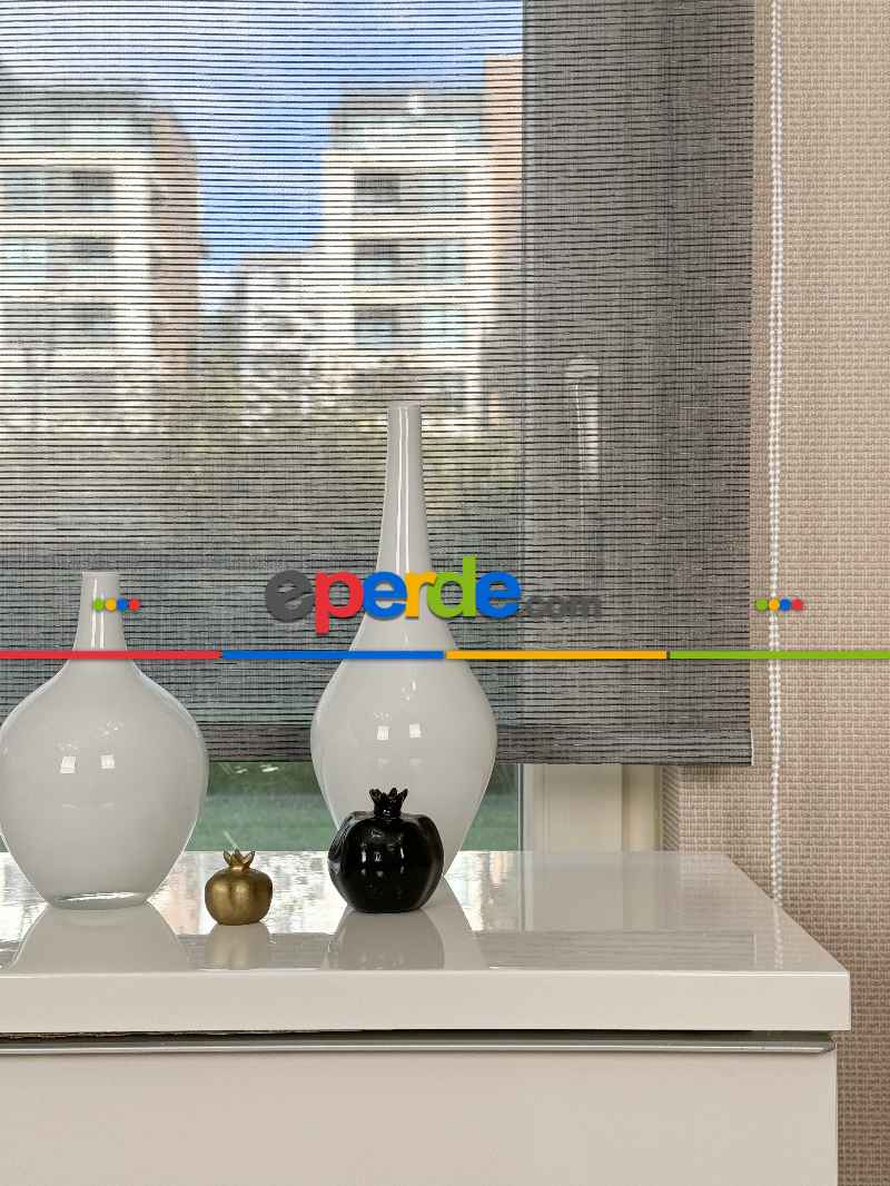 Siyah Çizgili Tül Stor Perde, Standart Metal Kasalı Yüksek Kalite Kornişe Kolay Montaj Seçenekli