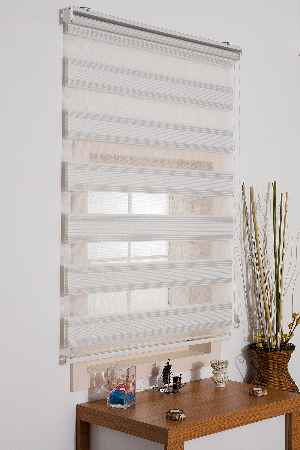 Pilise Star Gümüş Simli Pliseli Zebra Perde- Beyaz-gümüş-gümüş Simli