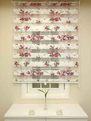 Zebra Perde- Çiçek Baskılı Zebra Perde- Siyah-kırmızı-siyah Kırmızı