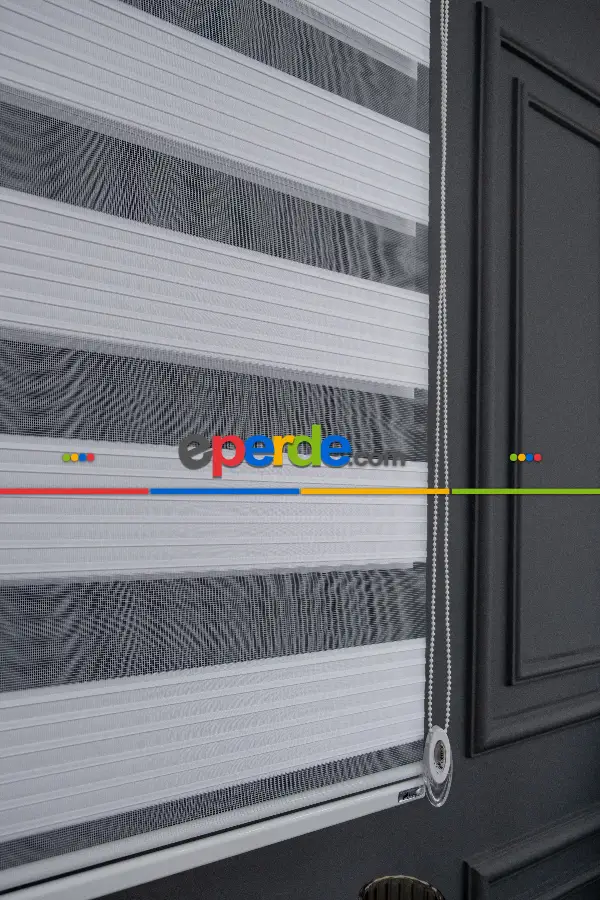 Ekru Rengi Yüksek Kalite Pliseli Zebra - Kornişe Kolay Montaj Ayağı Seçenekli - Standart Metal Kasalı