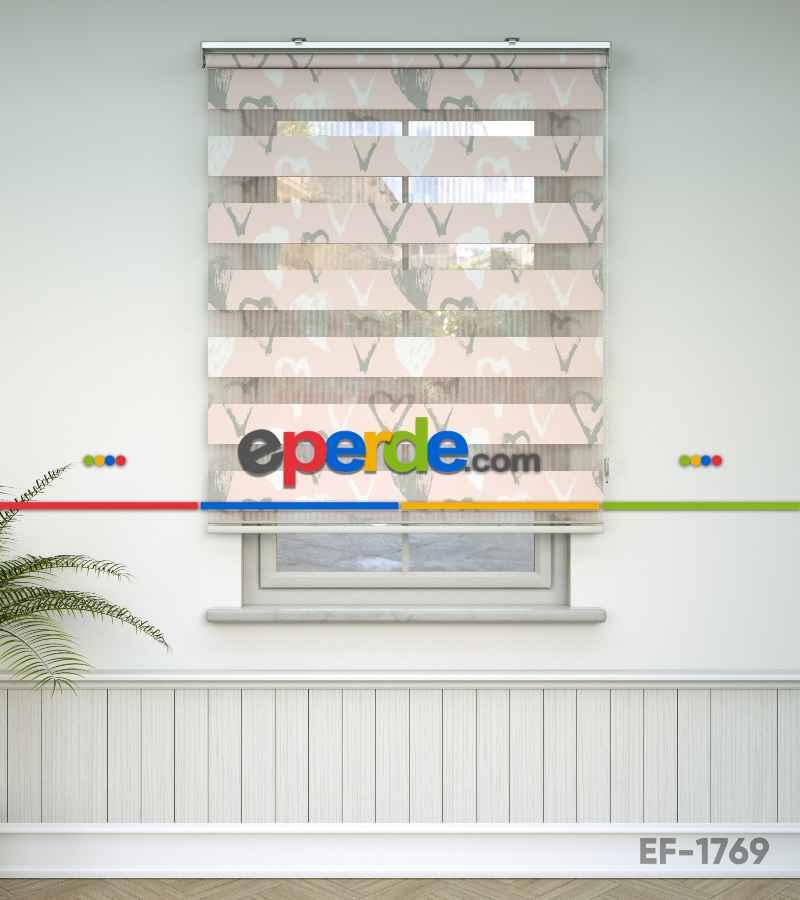 Kalp Desenli Baskılı Zebra Perde- Çok Renkli