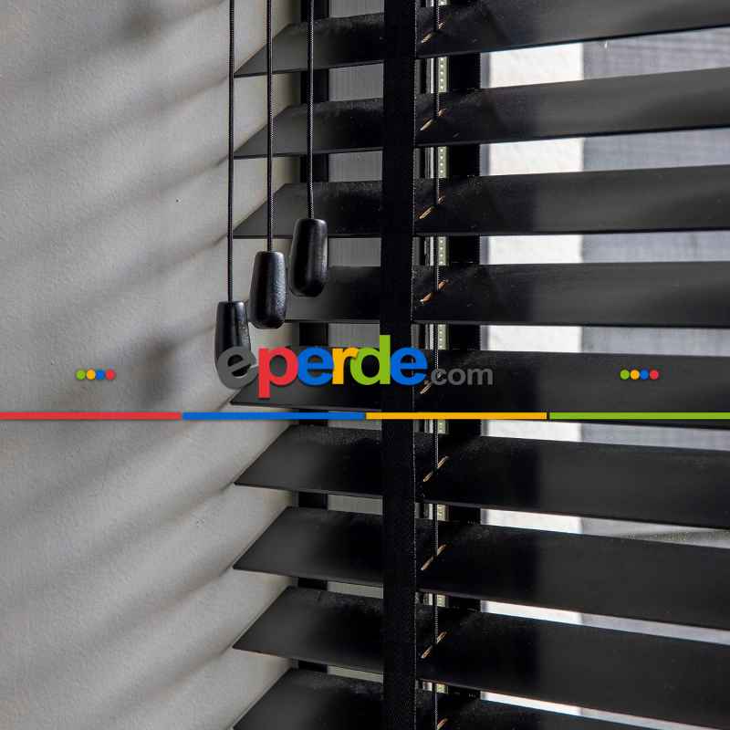 Mutfak 50 Mm Ahşap Görünümlü Kurdela Seçenekli Jaluzi Perde - Alev Almaz - Sudan Etkilenmez