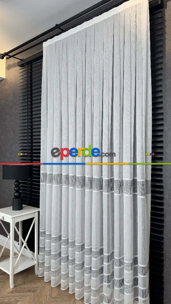 Oturma Odası - Gri Beyaz Bambu Bantlı Düz Tül Perde