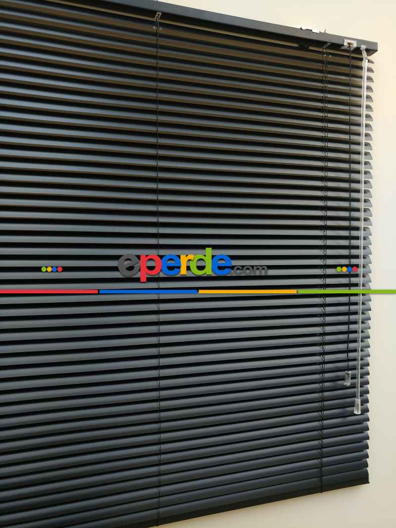 Mutfak Siyah - Alüminyum Jaluzi Perde - 25mm Kalınlığında- Siyah
