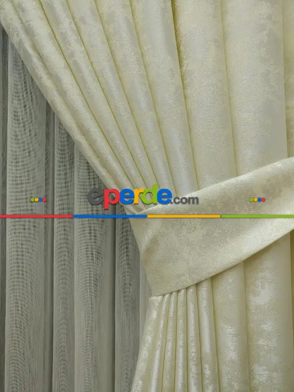 Açık Krem Renk Jakar Desenli Fon Perde- Krem Açık