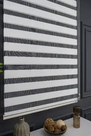 Krem Renk Düz Zebra