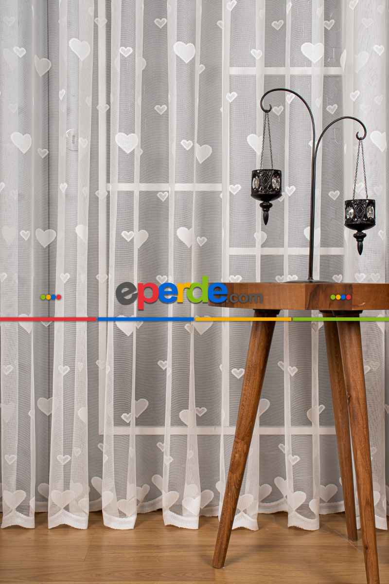 Bebek Odası -  Çocuk Odası Kalp Desenli Örme Tül Perde