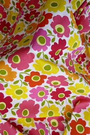 Çiçekli Fon Perde Desenli 15816-2- Sarı-Turuncu-Kırmızı Koyu