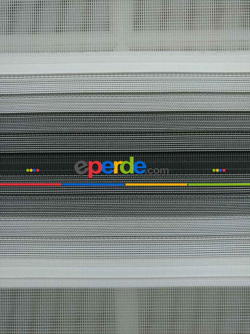 Zebra Perde -antrasit Siyah Geçişli Pileli Zebra (kalın Doku Zeminli)- Siyah