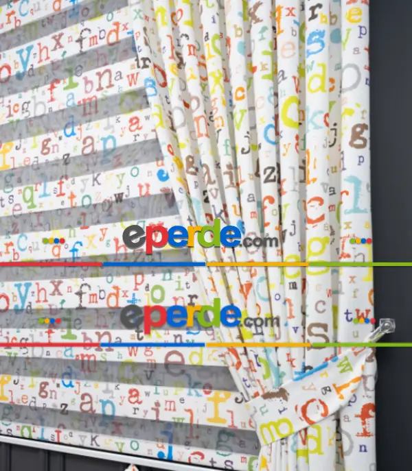 Harf Baskılı Zebra Perdeler