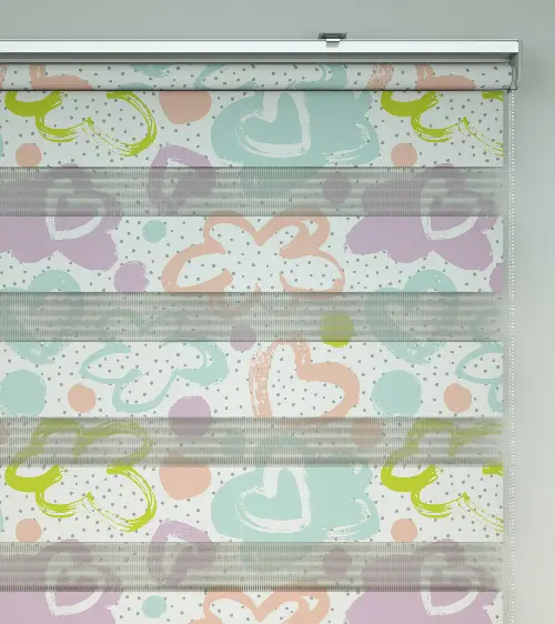 Kalp Desenli Baskılı Zebra Perde- Çok Renkli