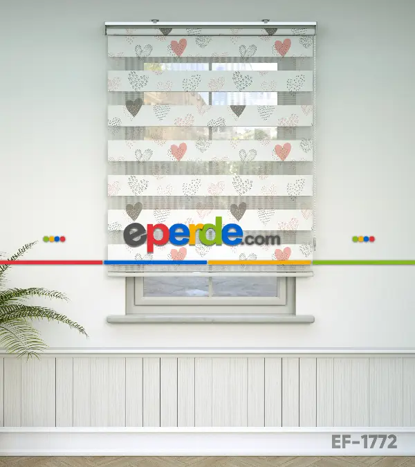 Kalp Desenli Baskılı Zebra Perde- Çok Renkli