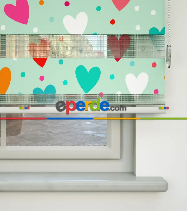 Kalp Desenli Baskılı Zebra Perde- Çok Renkli