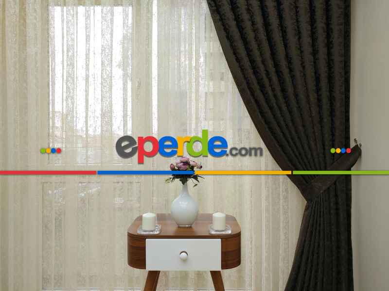 Koyu Kahve Rengi Kendinden Desenli Jakar Fon Perde (285 En)- Kahve Koyu