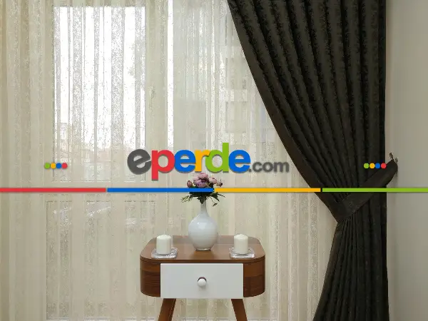 Koyu Kahve Rengi Kendinden Desenli Jakar Fon Perde (285 En)- Kahve Koyu