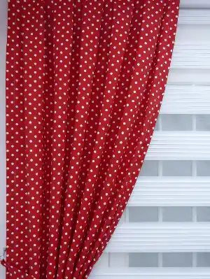 Metre İle Dikişsiz Kumaş Kırmızı Fon Perde Puanlı ( Leke Tutmaz )- Kırmızı