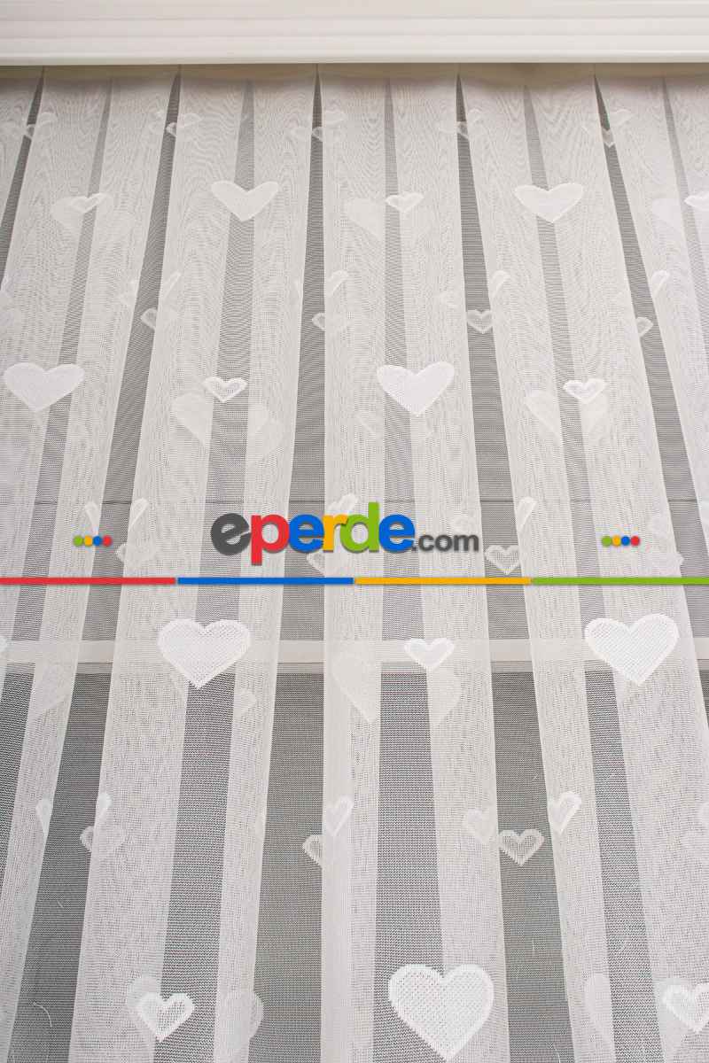 Bebek Odası -  Çocuk Odası Kalp Desenli Örme Tül Perde