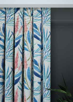 Geniş En Beyaz Zemin Açık Mavi Yaprak Desen Perde 1. Kalite