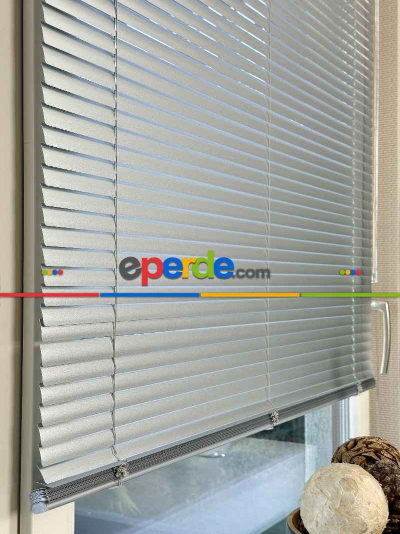 Açık Metalik Gümüş Alüminyum Jaluzi Perde - 25mm