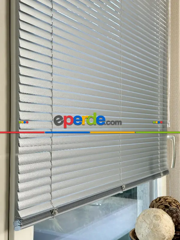 Açık Metalik Gümüş Alüminyum Jaluzi Perde - 25mm
